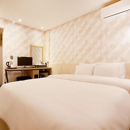 Eton Hotel Chuncheon Bagian luar foto