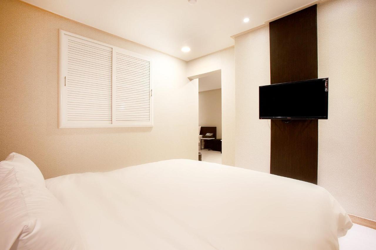 Eton Hotel Chuncheon Bagian luar foto