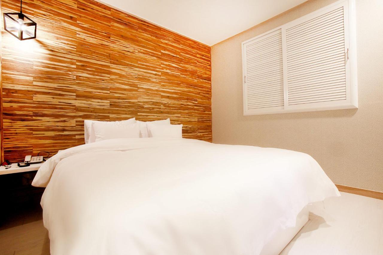 Eton Hotel Chuncheon Bagian luar foto